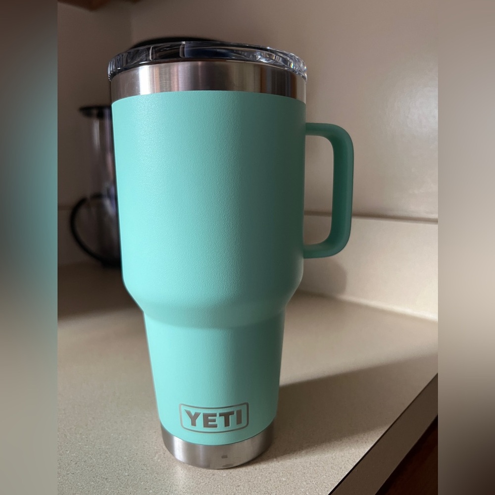 Yeti 30oz Rambler Traveler Mug with Stronghold Lid.